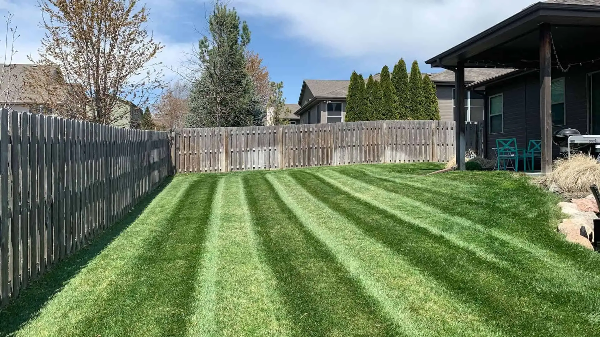 Lawn Stripes Horizontal With Home